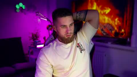 Snapshot of kochka25 chatting on 02.08.26 Sweet boy online show from 02.08.26