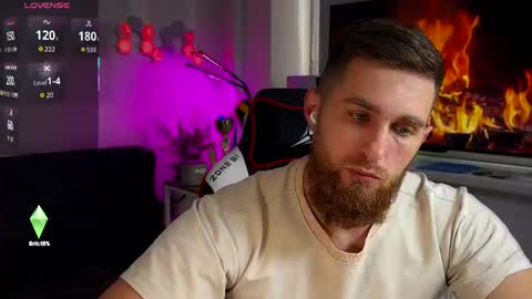 Snapshot of kochka25 chatting on 04.17.26 Sweet boy online show from 04.17.26