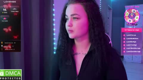 Mia online show from 02.10.25