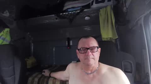 Snapshot of komputer123456789 chatting on 02.28.25 Bogdan online show from 02.28.25
