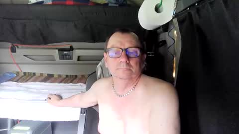Snapshot of komputer123456789 chatting on 05.14.26 Bogdan online show from 05.14.26