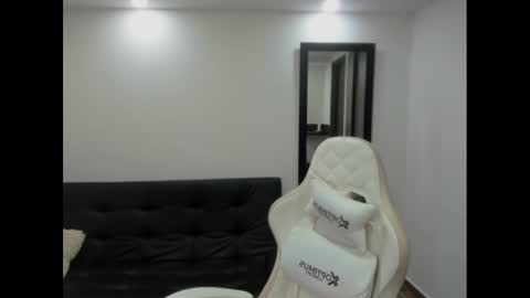 Julieta online show from 02.13.25