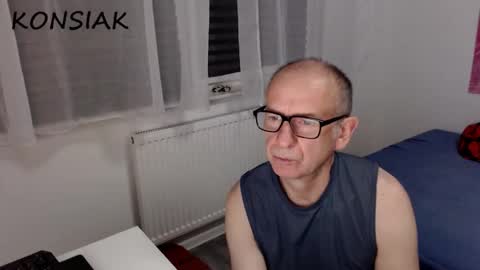 Komsiak online show from 10.17.25