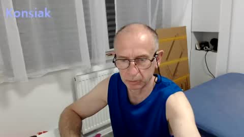 Snapshot of konsiak chatting on 06.14.26 Komsiak online show from 06.14.26