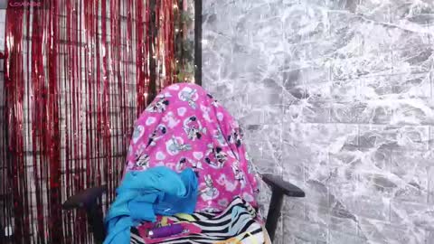 Snapshot of kony_lan chatting on 12.22.25 KONY LAN online show from 12.22.25