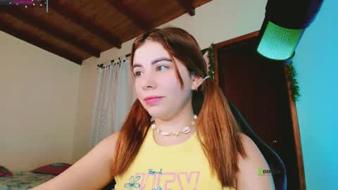 Snapshot of konygintonic chatting on 10.11.25 YINI online show from 10.11.25