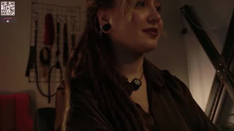 Snapshot of koracrosbie chatting on 10.21.25 Kora       TG channel  online show from 10.21.25
