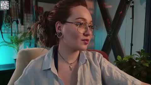 Snapshot of koracrosbie chatting on 06.19.26 Kora TG channel online show from 06.19.26