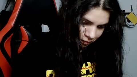 Karoll online show from 12.03.24