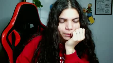 Karoll online show from 12.18.24