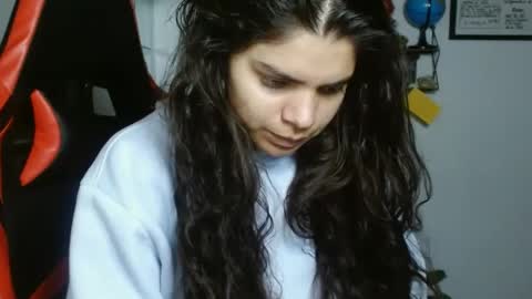 Karoll online show from 02.15.25