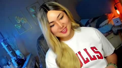 MISS ALICIA online show from 12.25.24