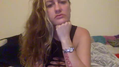 Snapshot of koyoteej chatting on 01.15.25 koyoteej online show from 01.15.25