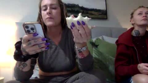 Snapshot of koyoteej chatting on 01.29.25 koyoteej online show from 01.29.25