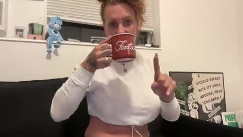 Snapshot of koyoteej chatting on 02.20.26 koyoteej online show from 02.20.26