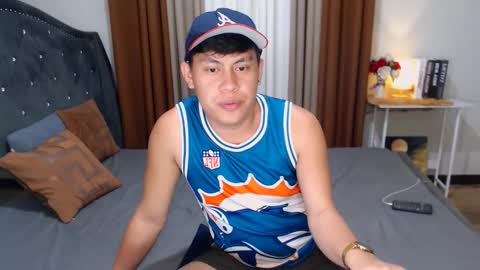 Snapshot of kramerfoxx chatting on 12.19.24 Kramer online show from 12.19.24