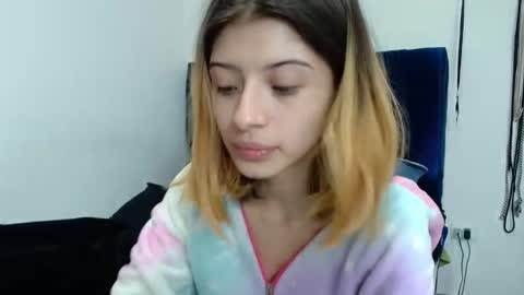 kratos_and_afrodita online show from 10.27.25