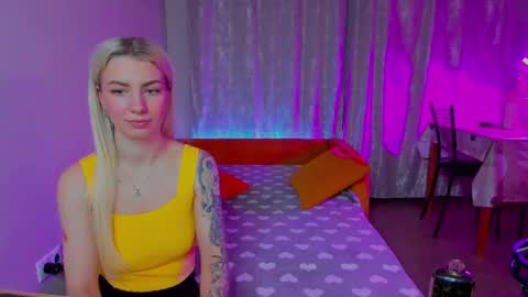 Snapshot of kratoslisandra chatting on 02.22.25 Lisandra online show from 02.22.25