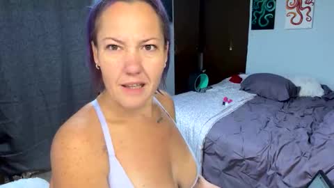 kreamyk420 online show from 10.24.25