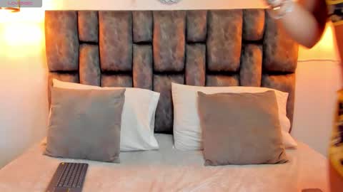 kris_kane1 online show from 01.18.26