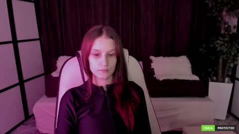 krisdoeil online show from 11.24.25