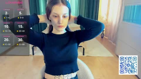 Snapshot of krisdoeill chatting on 04.01.26 krisdoeill online show from 04.01.26