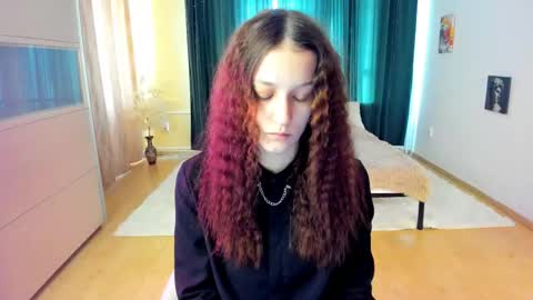 Snapshot of krisdoeill chatting on 04.20.26 krisdoeill online show from 04.20.26