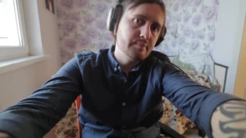 Snapshot of krismojo chatting on 01.10.25 Krismojo online show from 01.10.25