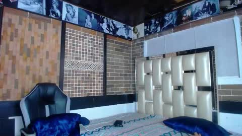 kriss_sweetboobs online show from 02.04.26