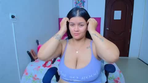 Snapshot of kriss_sweetboobs chatting on 07.14.26 kriss_sweetboobs online show from 07.14.26
