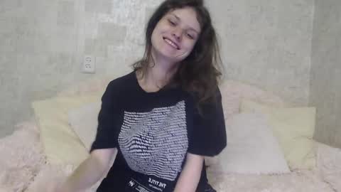 Snapshot of krissvoss chatting on 09.16.25 krissvoss online show from 09.16.25