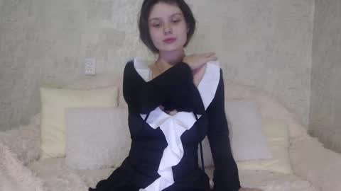 Snapshot of krissvoss chatting on 10.17.25 krissvoss online show from 10.17.25