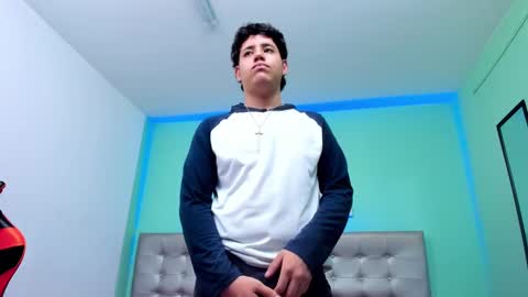 Snapshot of krist_palma chatting on 02.14.25 krist_palma online show from 02.14.25