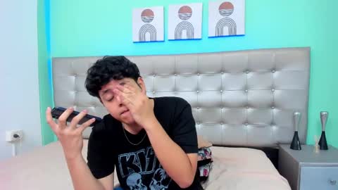 Snapshot of krist_palma chatting on 02.15.25 krist_palma online show from 02.15.25