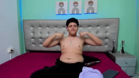 Snapshot of krist_palma chatting on 02.19.25 krist_palma online show from 02.19.25