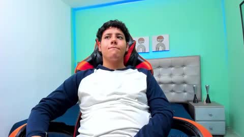 Snapshot of krist_palma chatting on 02.20.25 krist_palma online show from 02.20.25