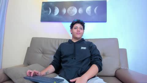 Snapshot of krist_palma chatting on 02.21.25 krist_palma online show from 02.21.25