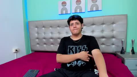 Snapshot of krist_palma chatting on 02.25.25 krist_palma online show from 02.25.25