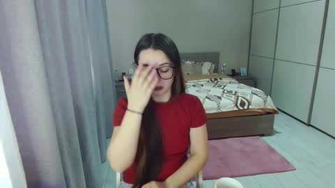 twitter    Annemarye 23 online show from 03.28.26