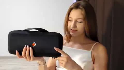 Snapshot of kristandaty chatting on 02.13.26 kristandaty online show from 02.13.26