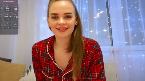 Snapshot of kristen_sayles chatting on 12.25.24 Kris online show from 12.25.24