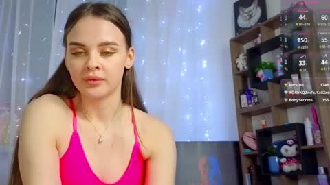 Snapshot of kristen_sayles chatting on 01.28.25 Kris online show from 01.28.25