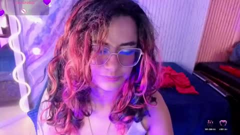 Snapshot of kristen_tay chatting on 04.28.26 kristen_tay online show from 04.28.26