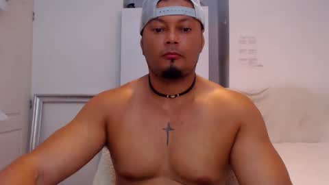 Snapshot of kristian_bi chatting on 10.15.25 Kristian Mendoza online show from 10.15.25