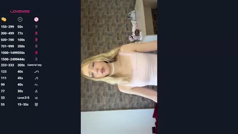 Snapshot of kristiancommes chatting on 06.18.26 Alisa online show from 06.18.26