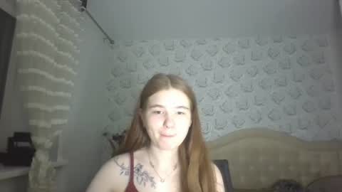 Snapshot of kristiancommes chatting on 07.15.26 Alisa online show from 07.15.26
