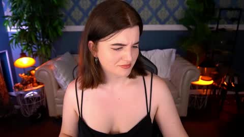 Snapshot of kristifoxy chatting on 06.06.26 kristifoxy online show from 06.06.26