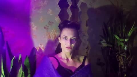 Snapshot of kristinagold44 chatting on 12.12.24 Kristina online show from 12.12.24