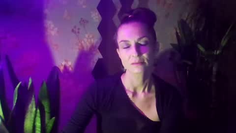 Snapshot of kristinagold44 chatting on 12.14.24 Kristina online show from 12.14.24