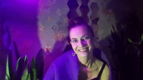 Snapshot of kristinagold44 chatting on 12.18.24 Kristina online show from 12.18.24